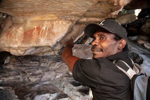 Arnhem Land Injalak Hill Full-Day Tour From Darwin - Foster Accommodation 2