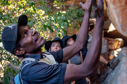 Arnhem Land Injalak Hill Full-Day Tour From Darwin - Foster Accommodation 0