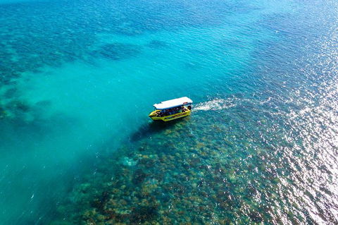 Airlie Beach Glass Bottom Boat Tour - Foster Accommodation 3