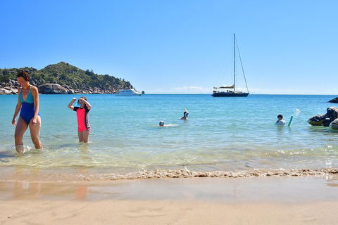 Magnetic Island Sailing BBQ Lunch Cruise - Foster Accommodation 3