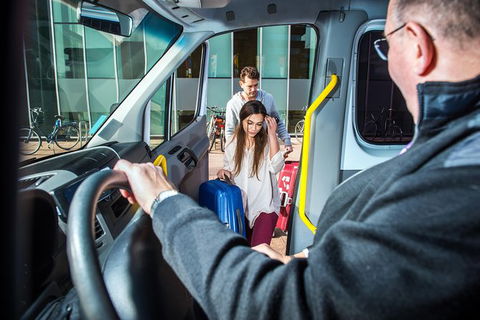 Cairns Airport (CNS) Departure Transfer (Cairns Hotels To Cairns CNS Airport) - Foster Accommodation 4