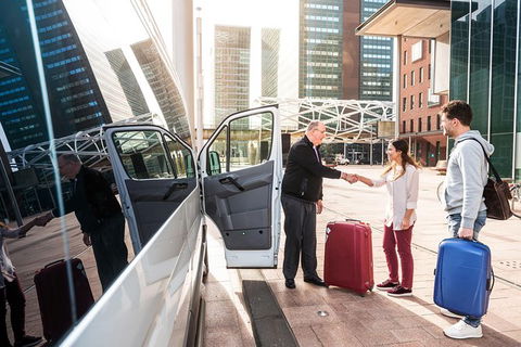 Cairns Airport (CNS) Departure Transfer (Cairns Hotels To Cairns CNS Airport) - Foster Accommodation 9