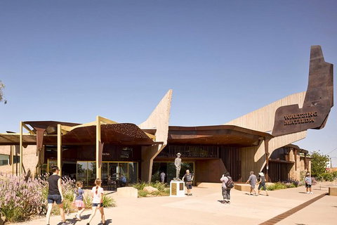 Winton Discovery Day Tour - Foster Accommodation 3