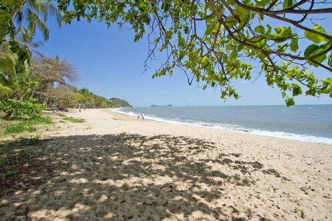 Airport Transfer - Palm Cove, Kewarra Beach & Trinity Beach To Cairns Airport - Foster Accommodation 3