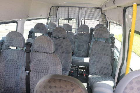 Premium Van, Private Transfer, Palm Cove - Cairns Airport. - Foster Accommodation 1