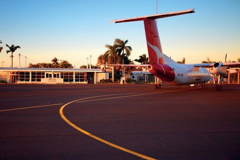 Sunshine Coast Airport Private Transfer - 13 Seat Minibus - Foster Accommodation 5