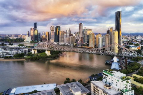 Brisbane Airport Transfers : Brisbane Airport BNE To Brisbane In Luxury Van - Foster Accommodation 4