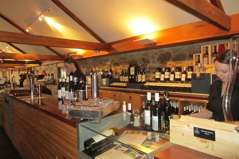 Barossa Ultimate Winery Experiences - Foster Accommodation 1