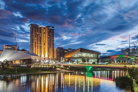 Arrival Private Transfers: Adelaide Airport ADL To Adelaide In Luxury Van - Foster Accommodation 2