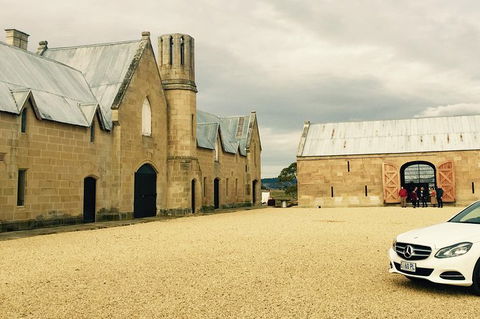 Tasmanian Whisky Distillery Tour - Foster Accommodation 4