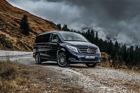 Van Service Melbourne Airport To CBD - Foster Accommodation 1
