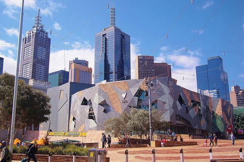 Arrival Private Transfers: Melbourne Airport MEL To Melbourne In Luxury Van - Foster Accommodation 1