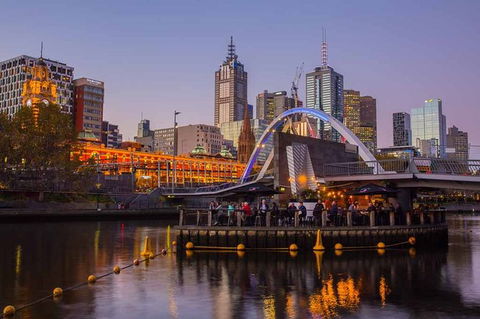Arrival Private Transfers: Melbourne Airport MEL To Melbourne In Luxury Van - Foster Accommodation 6