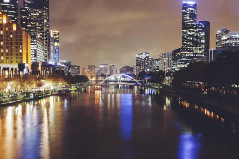 Arrival Private Transfers: Melbourne Airport MEL To Melbourne In Luxury Van - Foster Accommodation 7