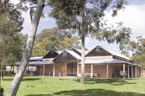 Wineries And Scenic Drive Full Day Tour - Foster Accommodation 4