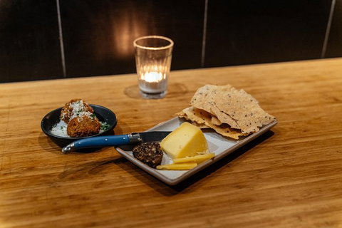 The Flavors Of Perth: Fremantle Wine & Bites Private Tour - Foster Accommodation 4