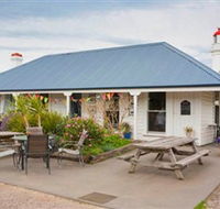 Willows Tea House - Foster Accommodation