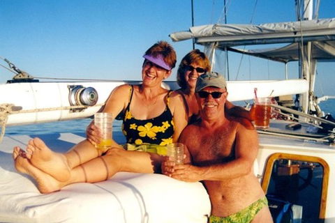 A Whitsunday Luxury Sailing Holiday - Foster Accommodation 4
