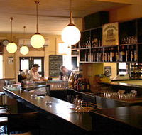 Percy's Bar and Bistro - Foster Accommodation