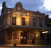 Bellevue Hotel - Foster Accommodation