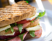 Ashley Hotel - Foster Accommodation 1