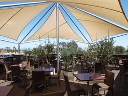 Daveys Hotel - Foster Accommodation 3