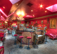 Polly Bar - Foster Accommodation