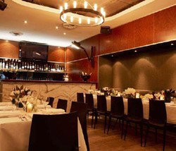 Martin Place Bar - Foster Accommodation 2