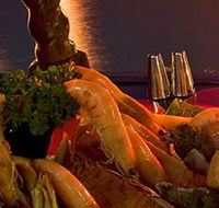Golden Gondola Cruising - Foster Accommodation