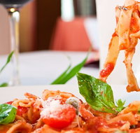 Camelot Gourmet Pizza - Foster Accommodation