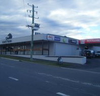 Black Stallion Hotel - Foster Accommodation