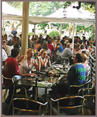 The Commodore Hotel - Foster Accommodation 0