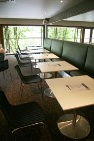 The Commodore Hotel - Foster Accommodation 2