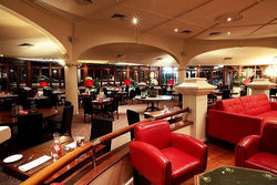 Pagoda Restaurant & Bar - Foster Accommodation 2