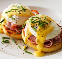 Centre Point Signatures Restaurant - Foster Accommodation