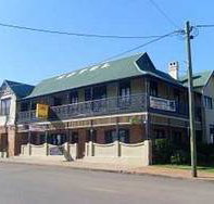 The Denman Hotel - Foster Accommodation