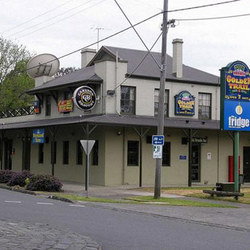 Westmeadows Tavern - Foster Accommodation 0