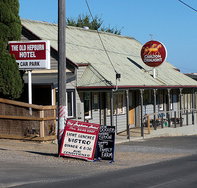 Old Hepburn Hotel - Foster Accommodation