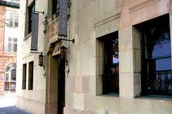 Balthazar Bar Restaurant - Foster Accommodation 0