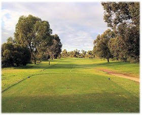 Rockingham Golf Club - Foster Accommodation 1