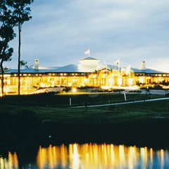 Arundel Hills Country Club - Foster Accommodation 0