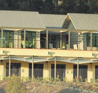 Cypress Lakes Golf  Country Club - Foster Accommodation