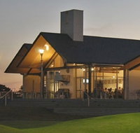Lakes Golf Club - Foster Accommodation