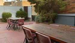 Yagoona Tavern - Foster Accommodation 1