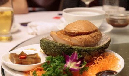 East Ocean Restaurant - Foster Accommodation 4