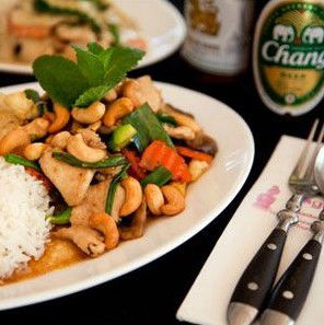 Eagle Thai - Foster Accommodation 0