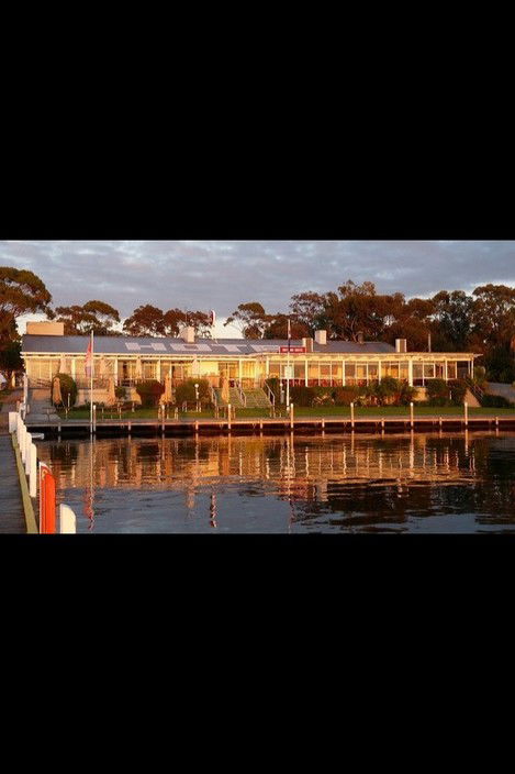Metung Hotel - Foster Accommodation 3