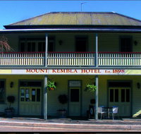 M Hotel - Foster Accommodation