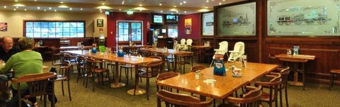 Central Park Tavern - Foster Accommodation 2