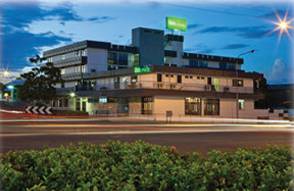 Verona Restaurant At Ibis Styles - Foster Accommodation 3